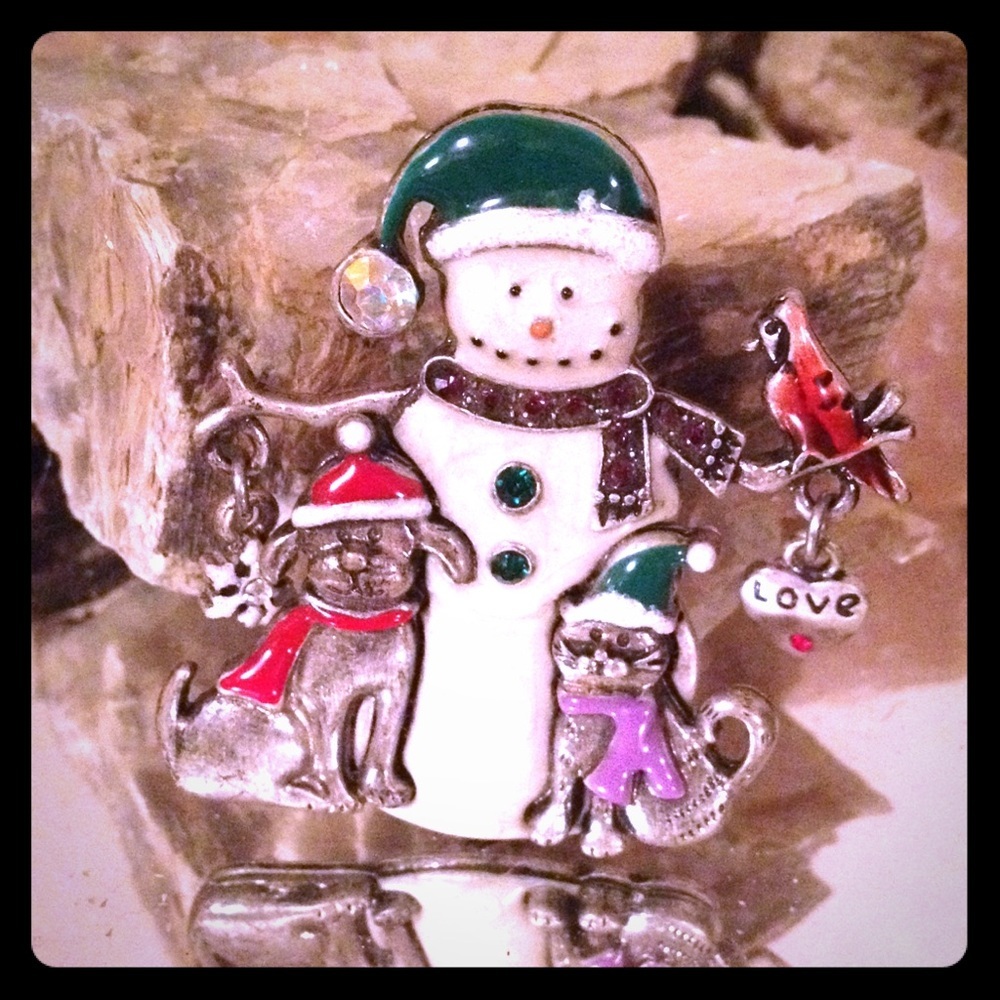 Holiday Snowman Brooch Pin | Swarovski Crystal Snowman w/ Dog & Cat Silver Tone - Picture 2 of 4